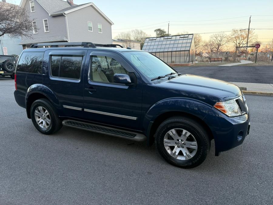 2012 Nissan Pathfinder S photo