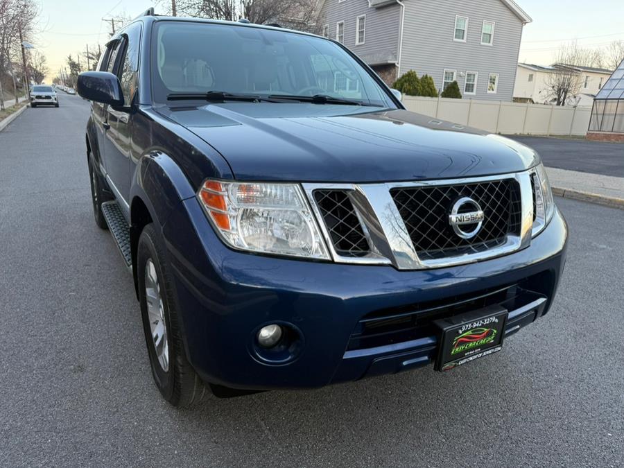 2012 Nissan Pathfinder S photo