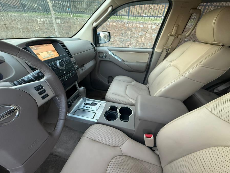 2012 Nissan Pathfinder S photo