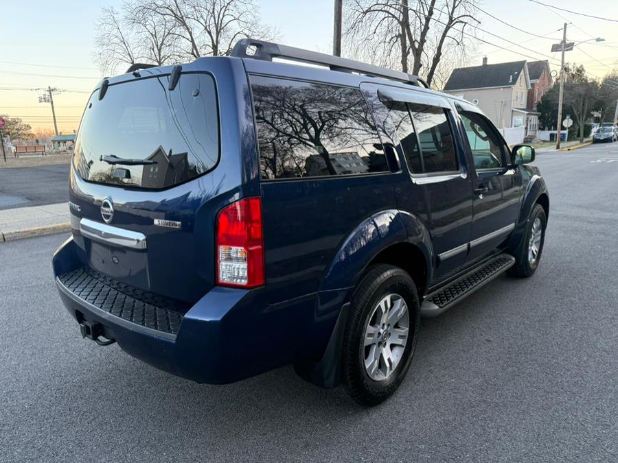 2012 Nissan Pathfinder S photo