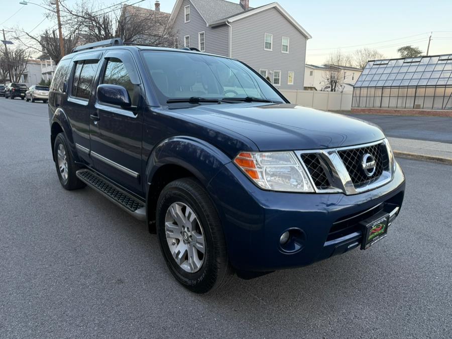 2012 Nissan Pathfinder S photo