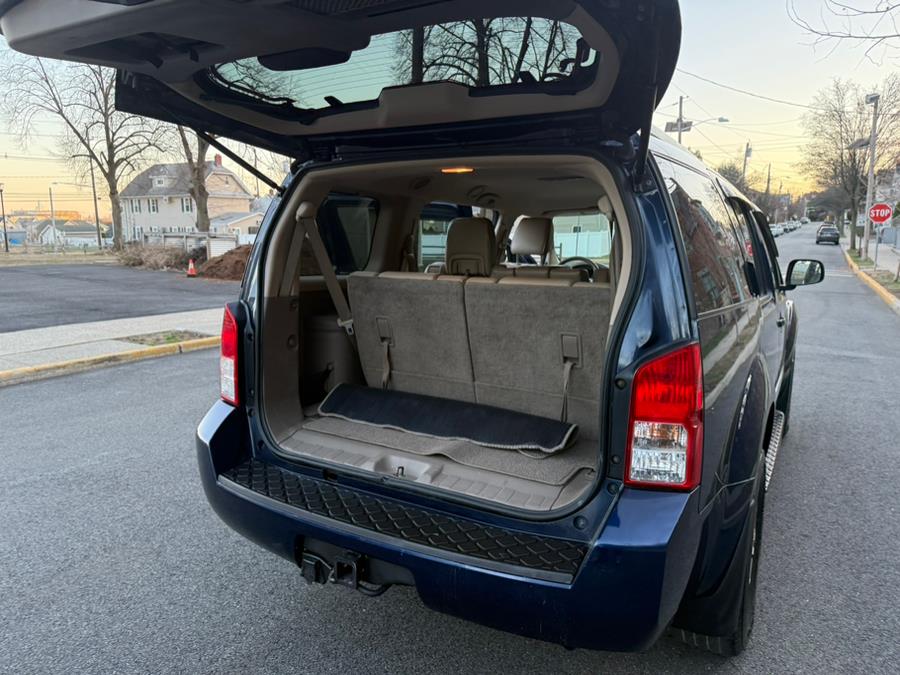 2012 Nissan Pathfinder S photo