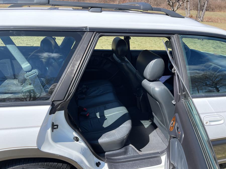 1998 Subaru Legacy Outback photo