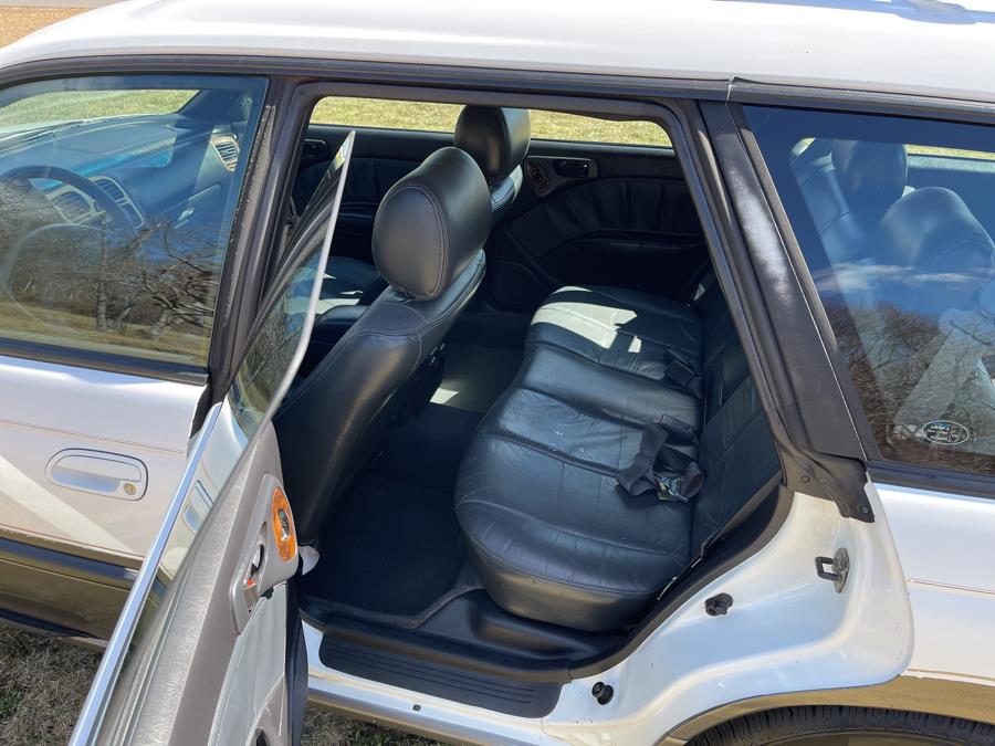 1998 Subaru Legacy Outback photo