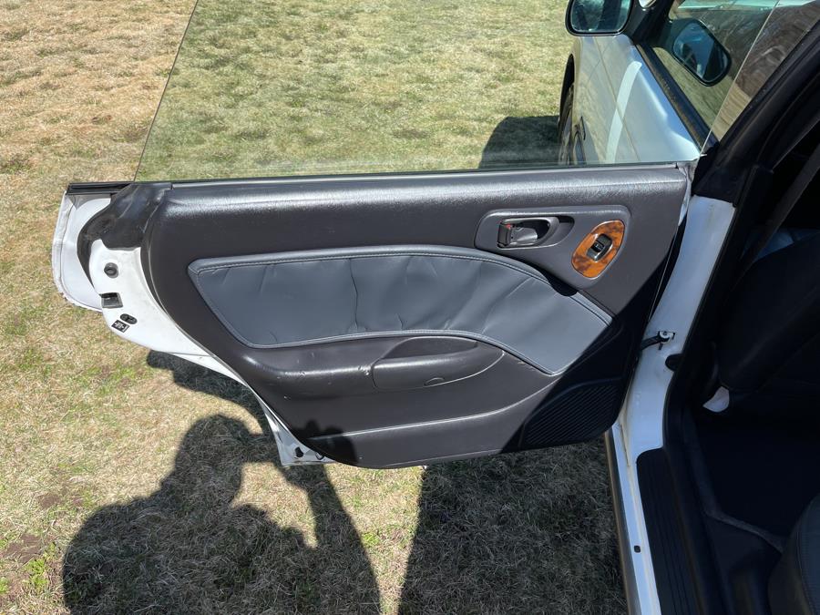 1998 Subaru Legacy Outback photo