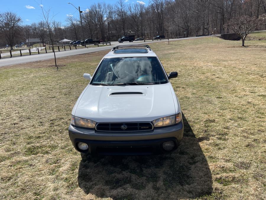 1998 Subaru Legacy Outback photo