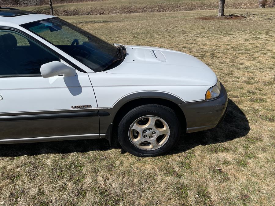 1998 Subaru Legacy Outback photo