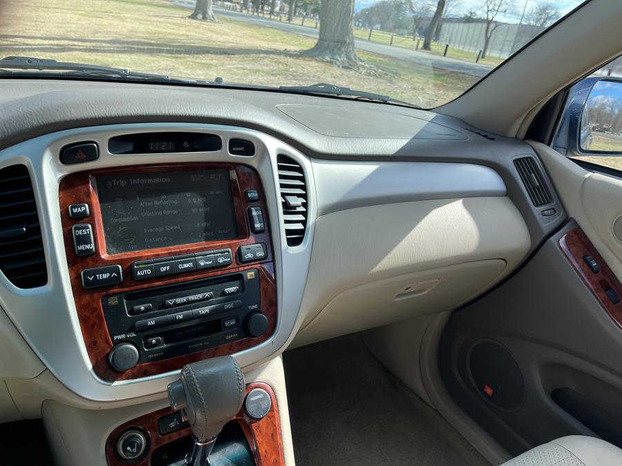 2005 Toyota Highlander photo