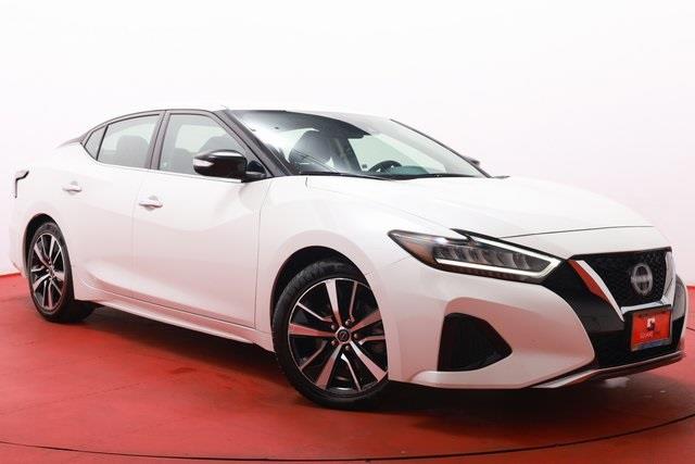 2023 Nissan Maxima SV photo
