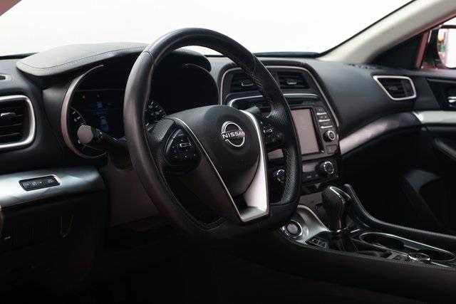 2023 Nissan Maxima SV photo