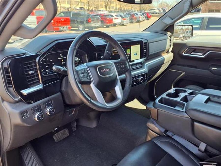 2022 GMC Sierra 1500 SLT photo