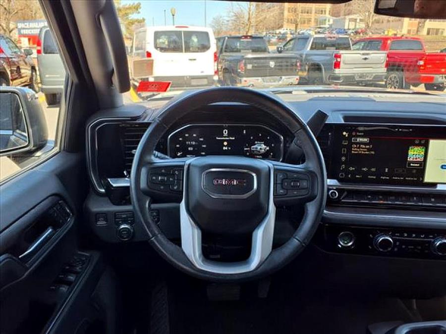 2022 GMC Sierra 1500 SLT photo