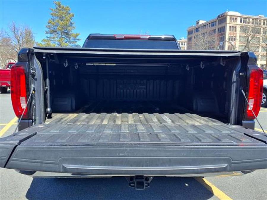 2022 GMC Sierra 1500 SLT photo