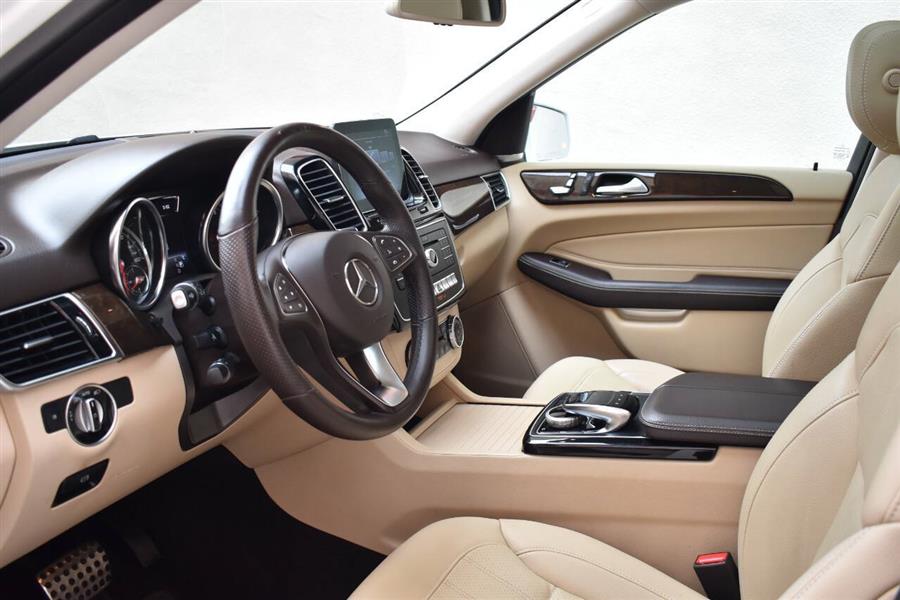 2019 Mercedes-Benz GLE GLE 400 4MATIC AWD 4dr SUV photo