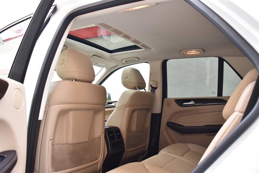2019 Mercedes-Benz GLE GLE 400 4MATIC AWD 4dr SUV photo