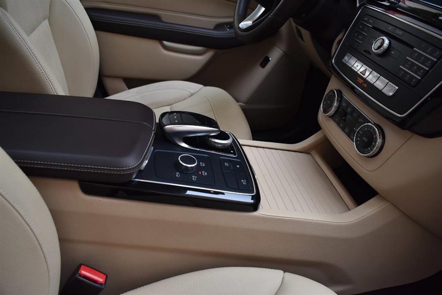2019 Mercedes-Benz GLE GLE 400 4MATIC AWD 4dr SUV photo