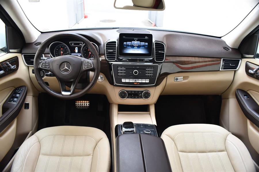 2019 Mercedes-Benz GLE GLE 400 4MATIC AWD 4dr SUV photo