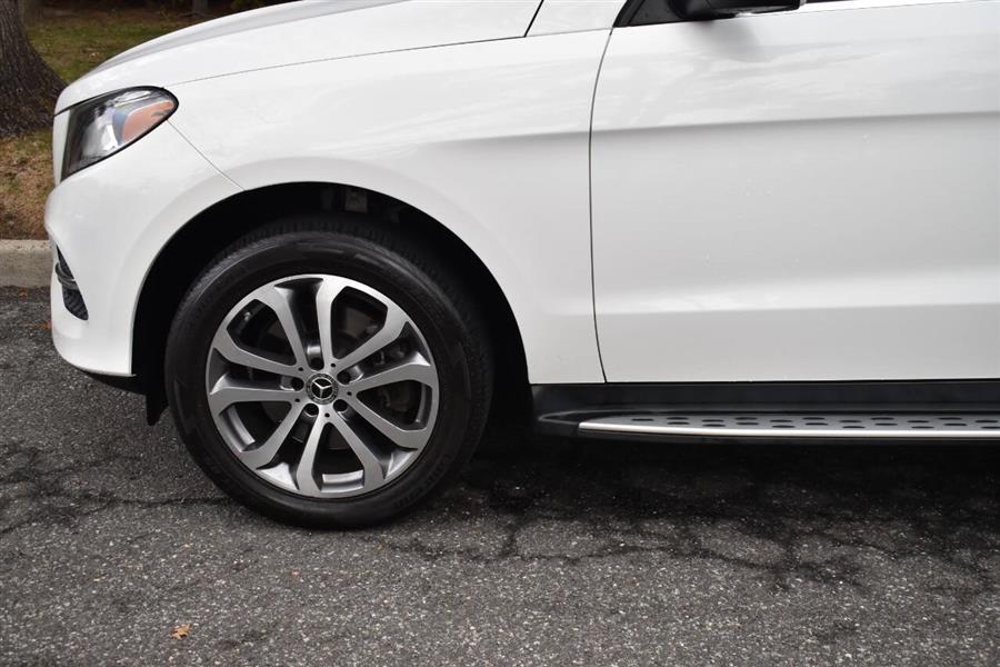2019 Mercedes-Benz GLE GLE 400 4MATIC AWD 4dr SUV photo
