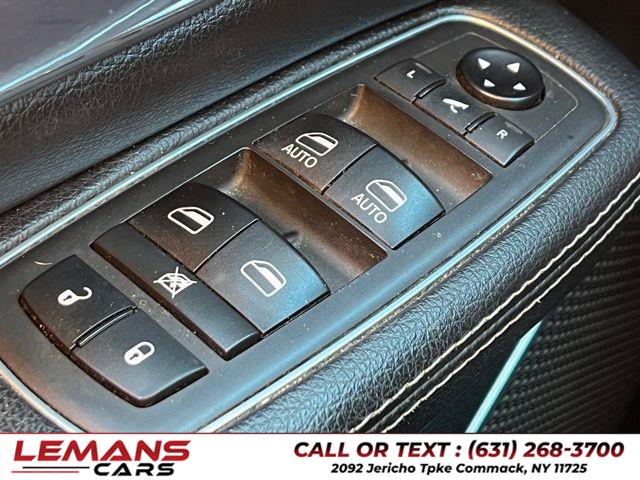 2020 RAM 1500 Laramie photo