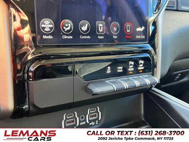 2020 RAM 1500 Laramie photo