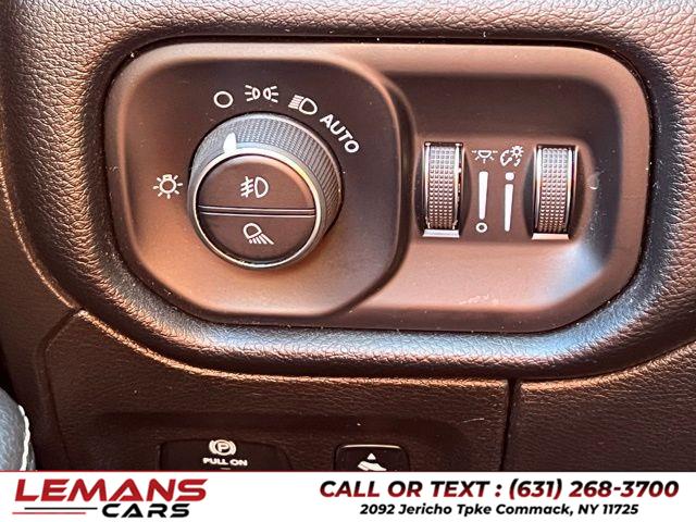 2020 RAM 1500 Laramie photo