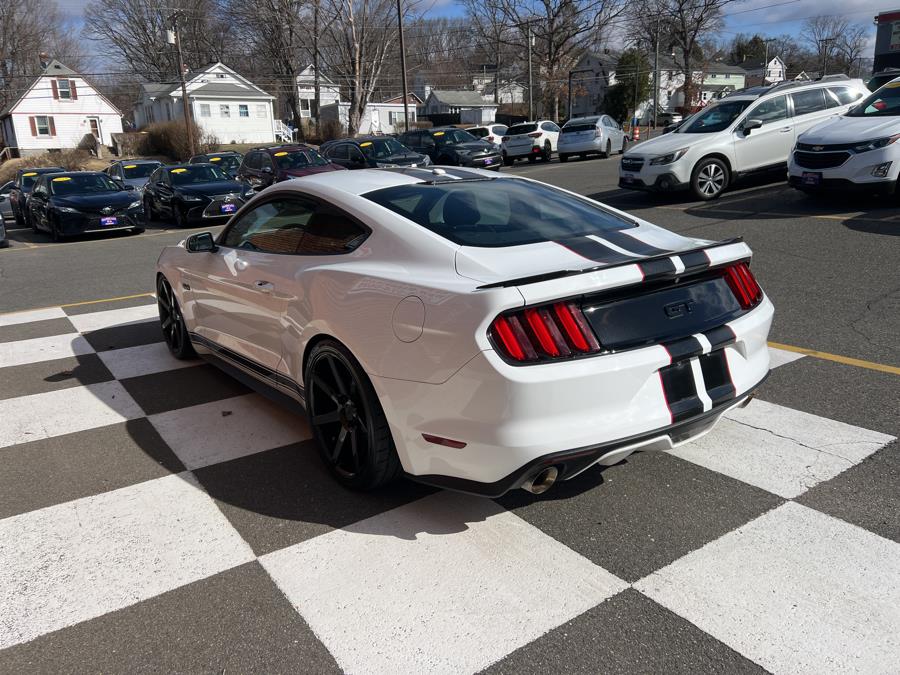 2016 Ford Mustang 2dr Fastback GT Premium photo