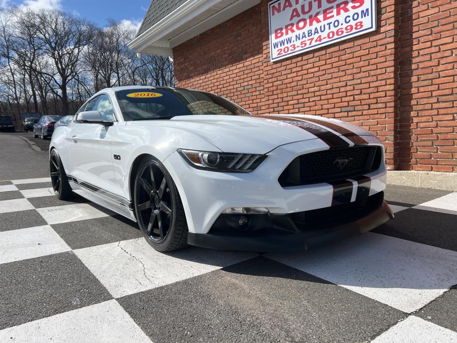 2016 Ford Mustang 2dr Fastback GT Premium photo