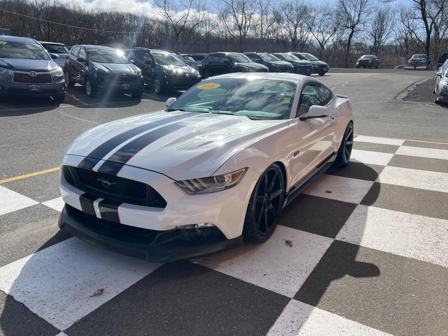2016 Ford Mustang 2dr Fastback GT Premium photo