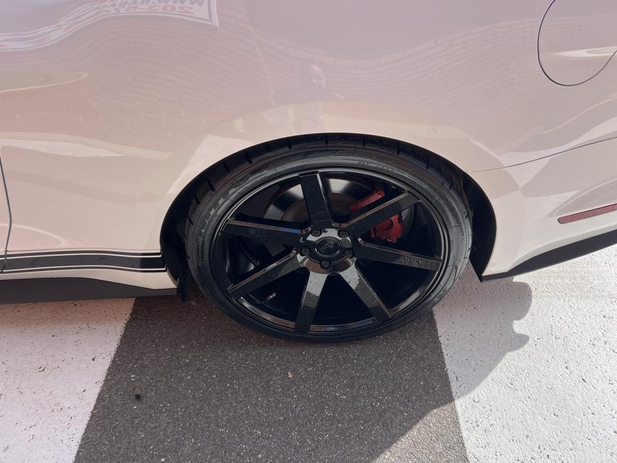 2016 Ford Mustang 2dr Fastback GT Premium photo