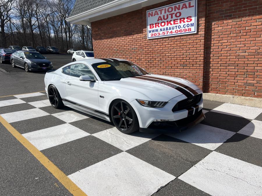 2016 Ford Mustang 2dr Fastback GT Premium photo