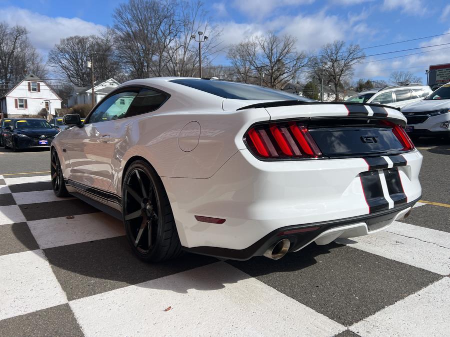 2016 Ford Mustang 2dr Fastback GT Premium photo
