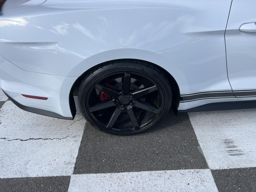 2016 Ford Mustang 2dr Fastback GT Premium photo