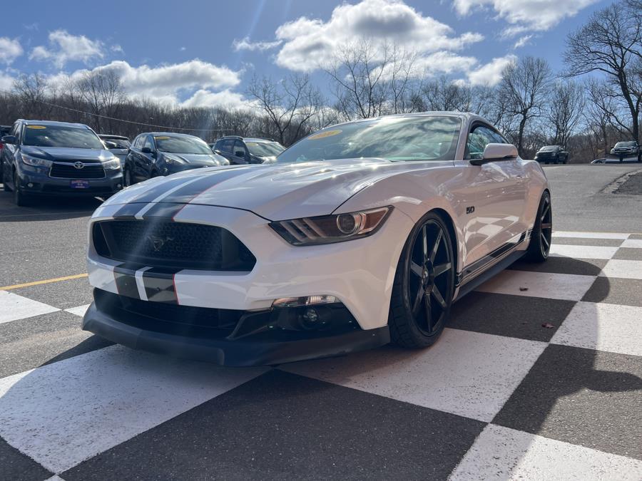 2016 Ford Mustang 2dr Fastback GT Premium photo