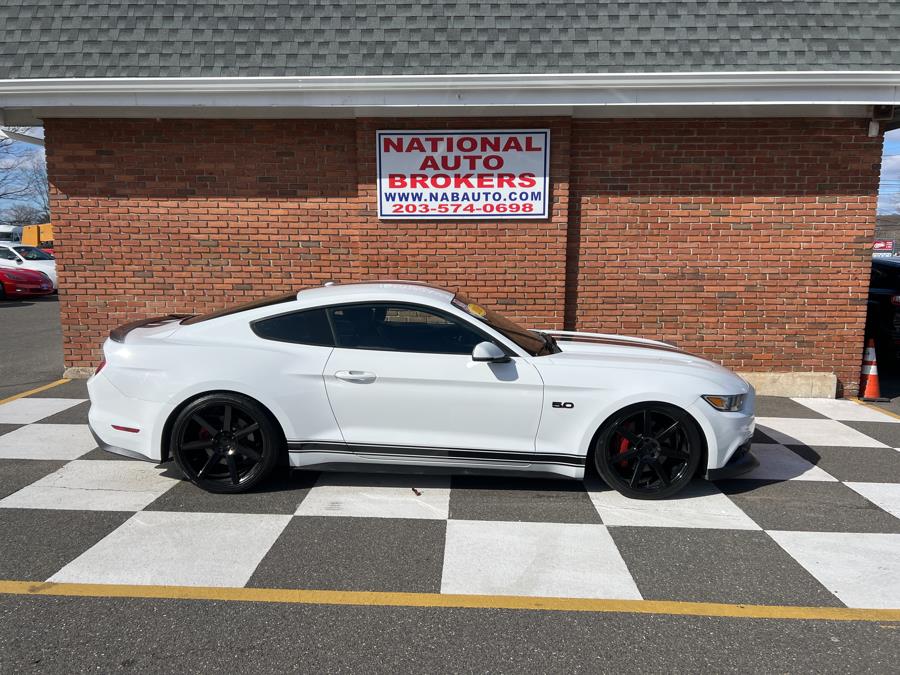 2016 Ford Mustang 2dr Fastback GT Premium photo
