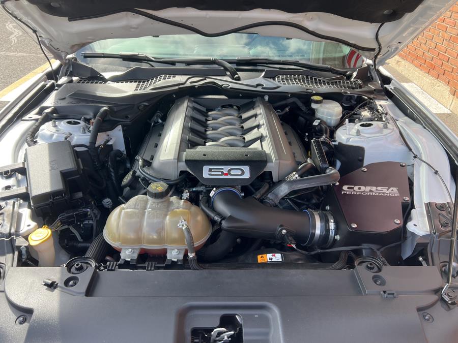 2016 Ford Mustang 2dr Fastback GT Premium photo