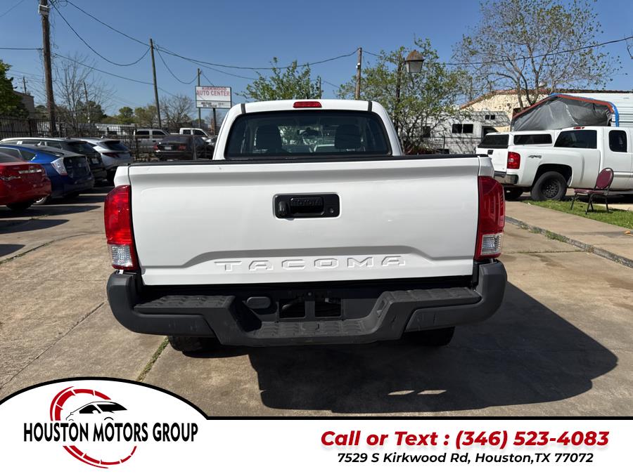 2016 Toyota Tacoma 2WD Access Cab I4 AT SR (Natl) photo