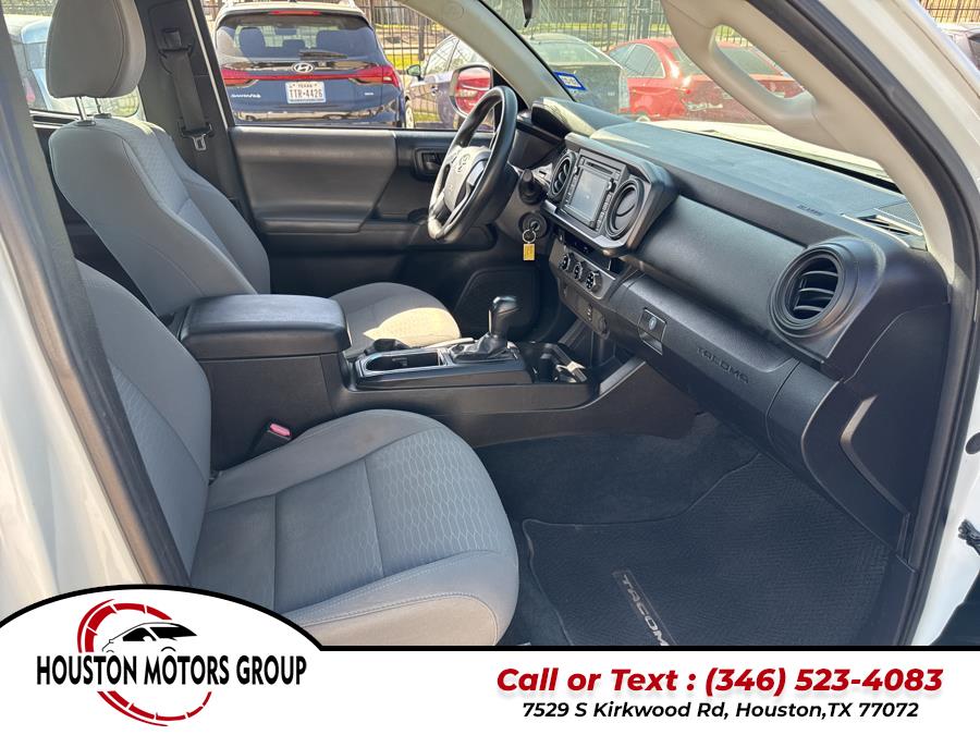 2016 Toyota Tacoma 2WD Access Cab I4 AT SR (Natl) photo