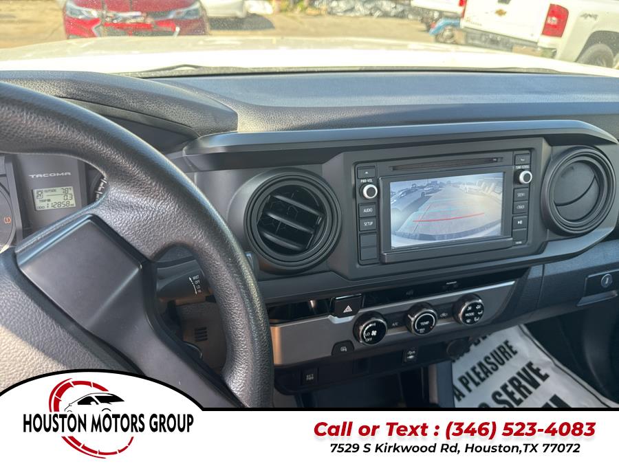 2016 Toyota Tacoma 2WD Access Cab I4 AT SR (Natl) photo