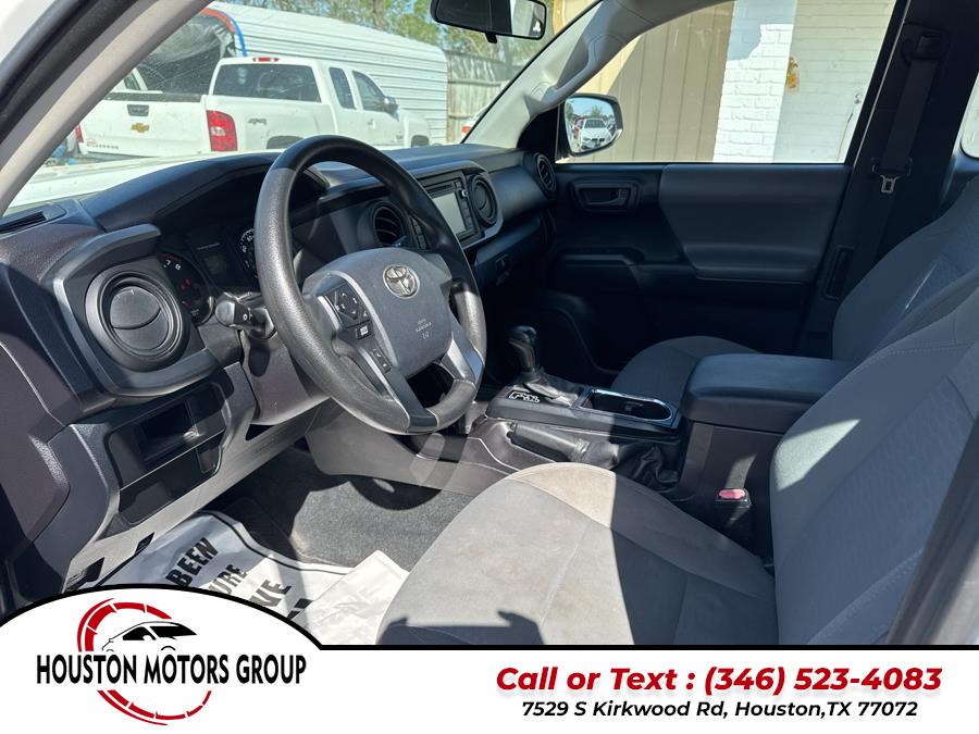 2016 Toyota Tacoma 2WD Access Cab I4 AT SR (Natl) photo