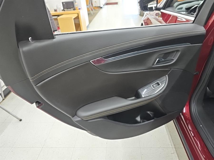 2016 Chevrolet Impala 4dr Sdn LTZ w/2LZ photo