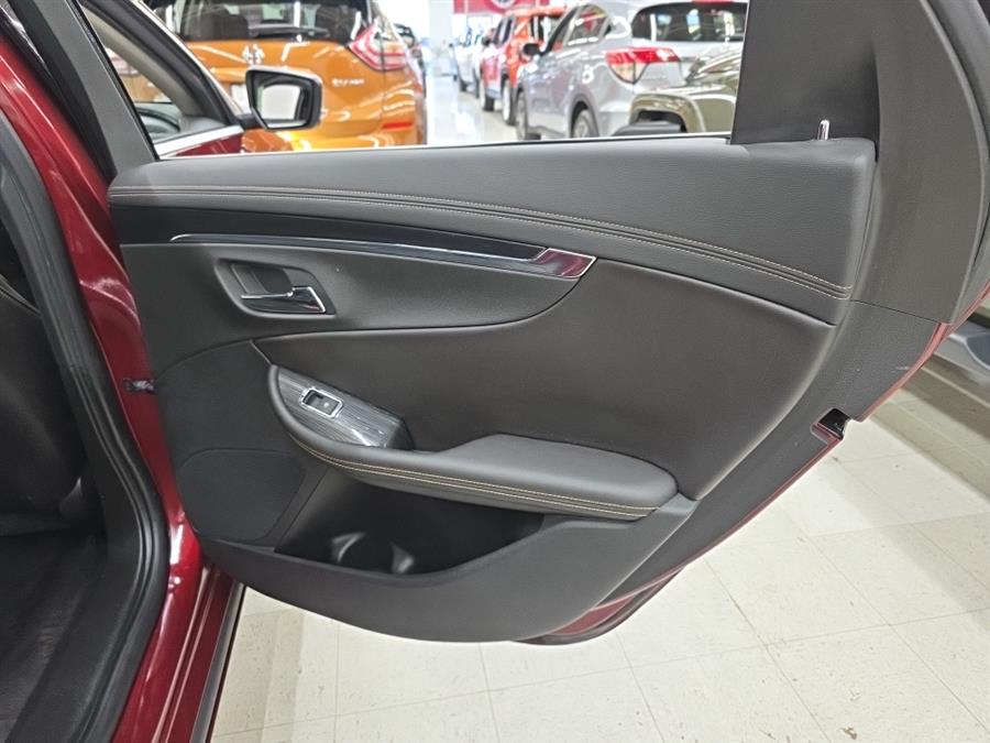 2016 Chevrolet Impala 4dr Sdn LTZ w/2LZ photo