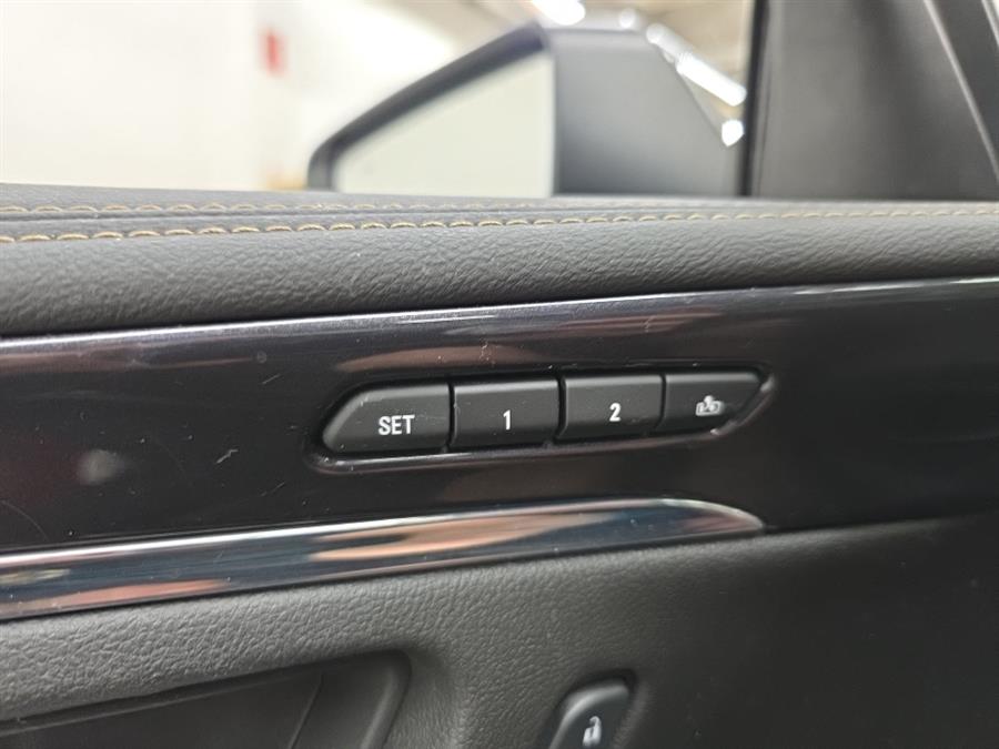 2016 Chevrolet Impala 4dr Sdn LTZ w/2LZ photo