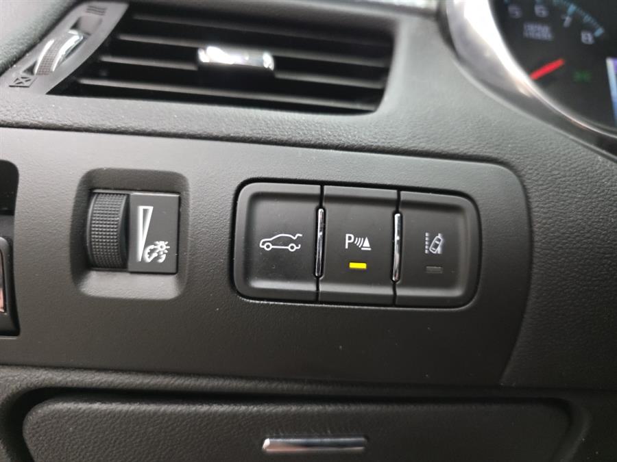 2016 Chevrolet Impala 4dr Sdn LTZ w/2LZ photo