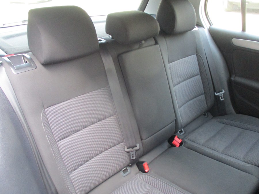 2013 Volkswagen Golf TDI photo