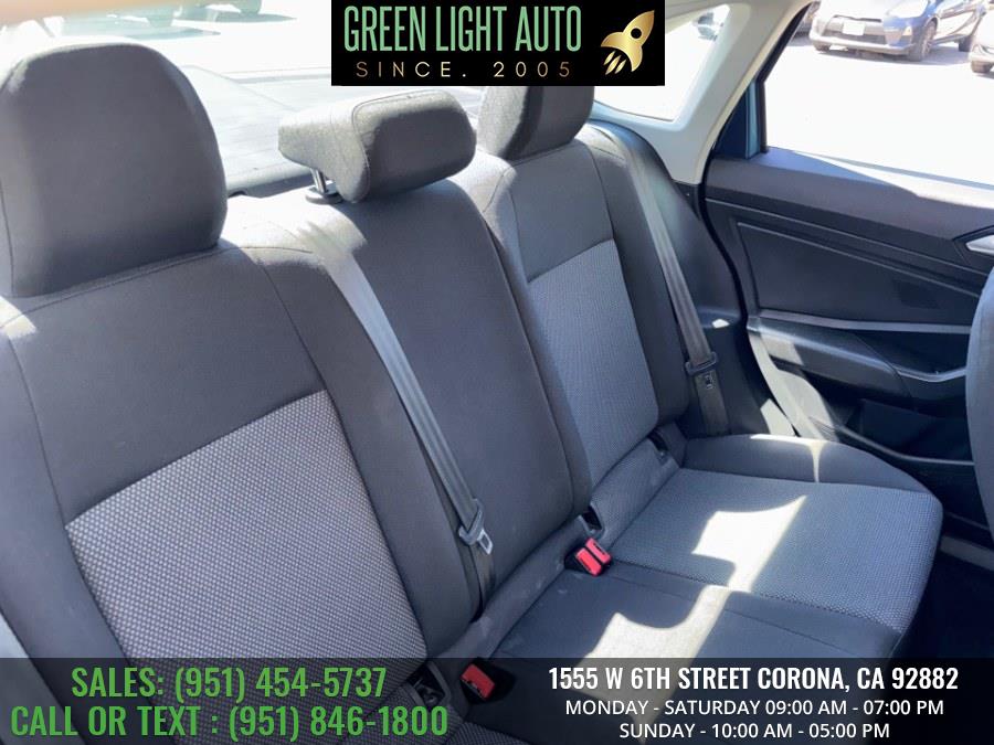 2021 Volkswagen Jetta SE Auto photo
