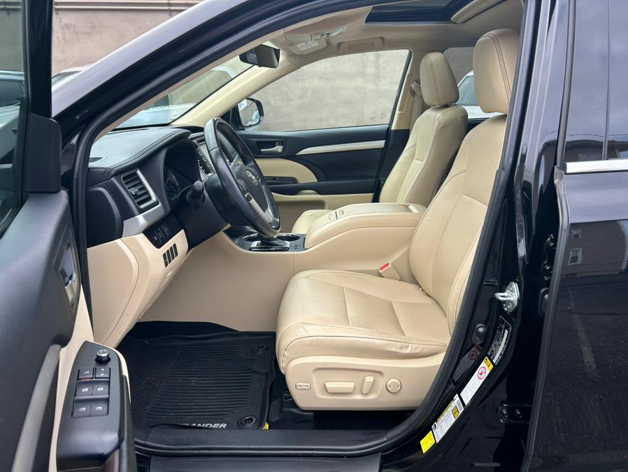 2018 Toyota Highlander XLE V6 AWD (Natl) photo