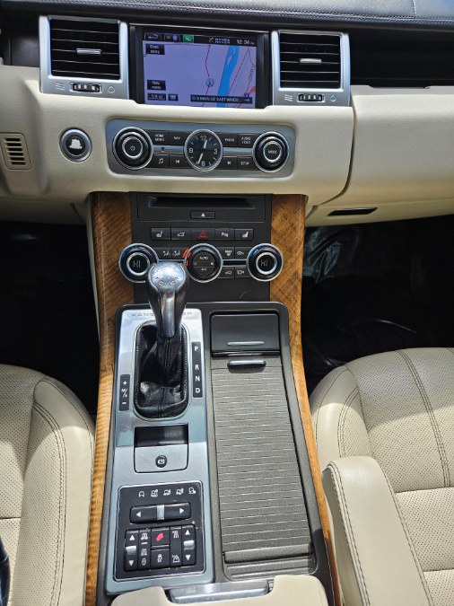 2013 Land Rover Range Rover Sport HSE LUX photo