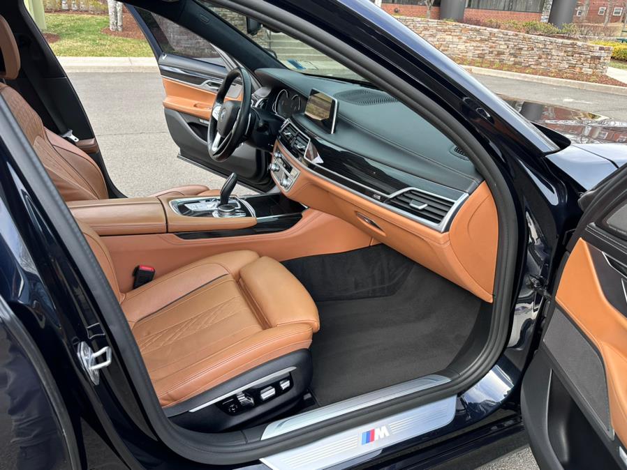 2016 BMW 7-Series 4dr Sdn 750i xDrive AWD photo