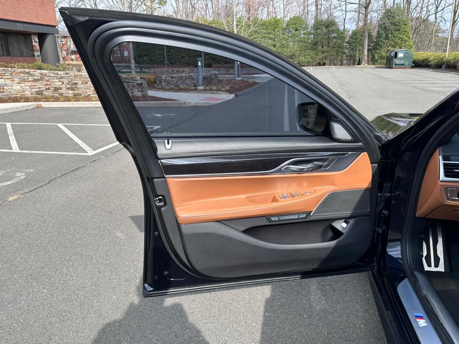 2016 BMW 7-Series 4dr Sdn 750i xDrive AWD photo