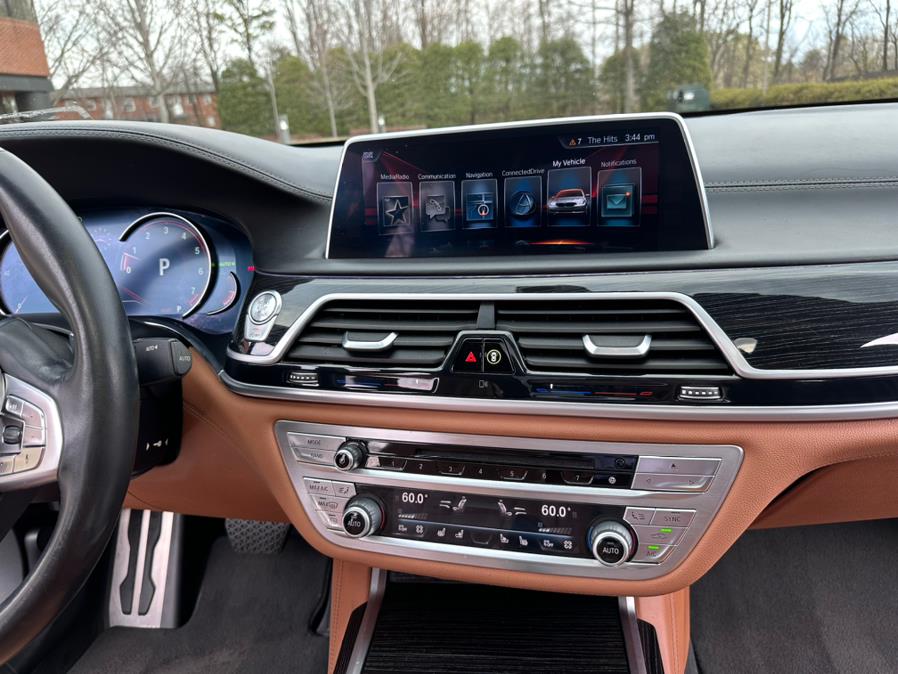 2016 BMW 7-Series 4dr Sdn 750i xDrive AWD photo
